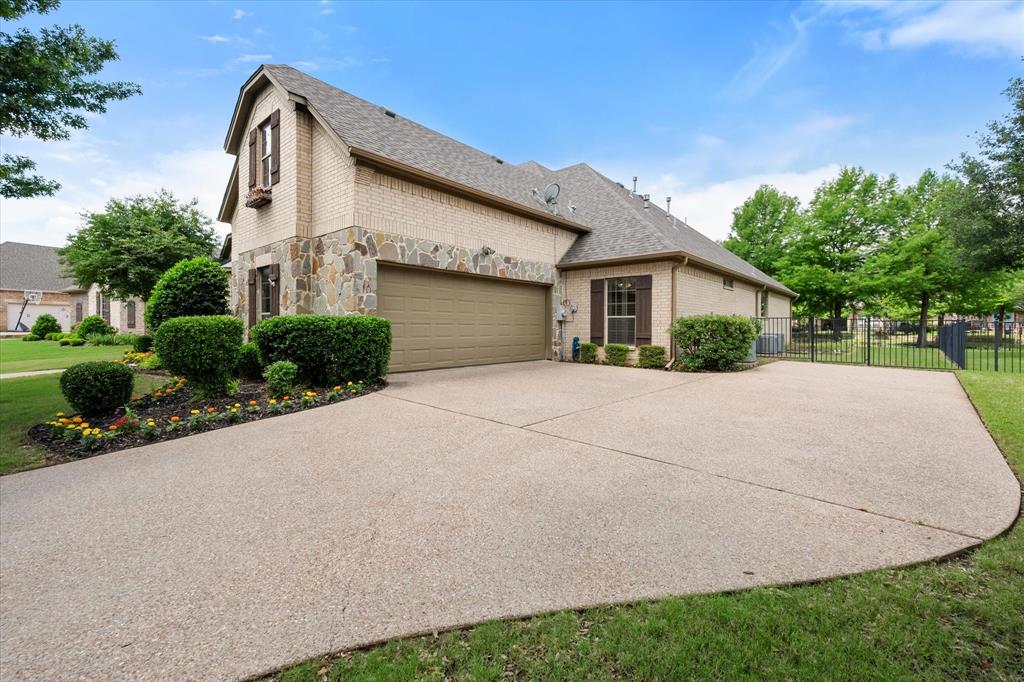 3415 Lake Creek Trail