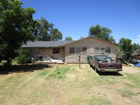 109 E 14th Street Quanah TX 79252