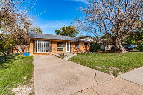 A home in Duncanville