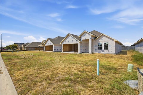 Photo of 804 Moseley Lane, Greenville, TX 75402 (MLS # 21403695)