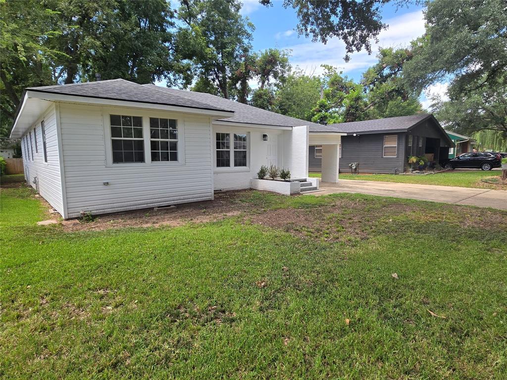 233 Roma Drive
