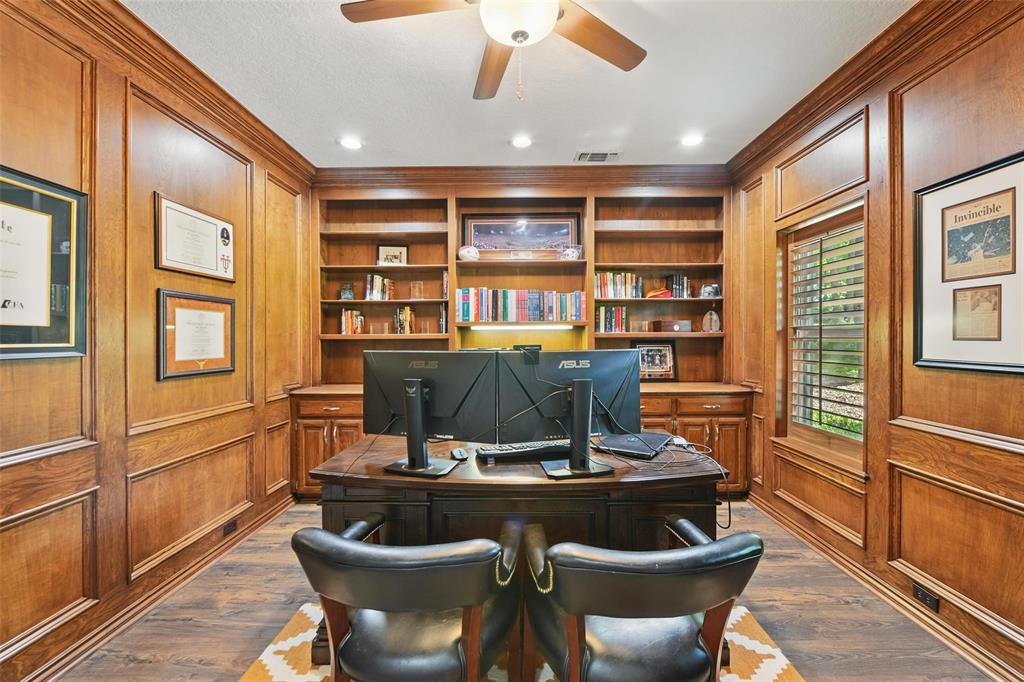 1372 Holland Hill
