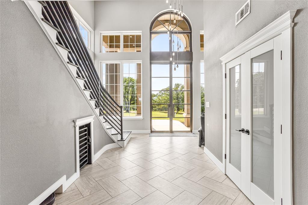 9204 Indian Knoll Trail