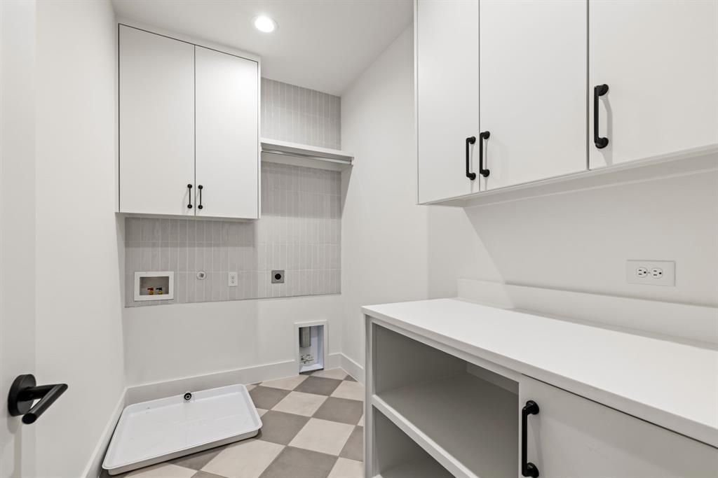 Airlawn - Residential Lease