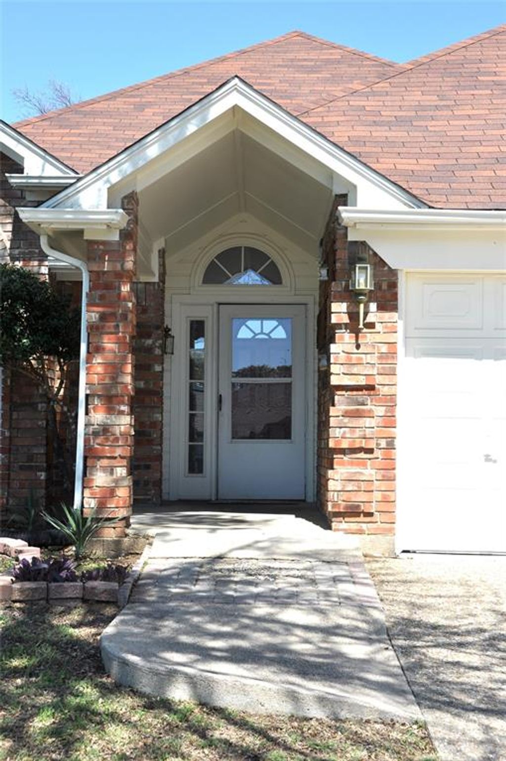 Photo of 7413 Eastern Drive, Fort Worth, TX 76120 (MLS # 21208504)