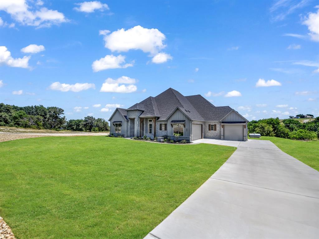 320 Tiara Trail