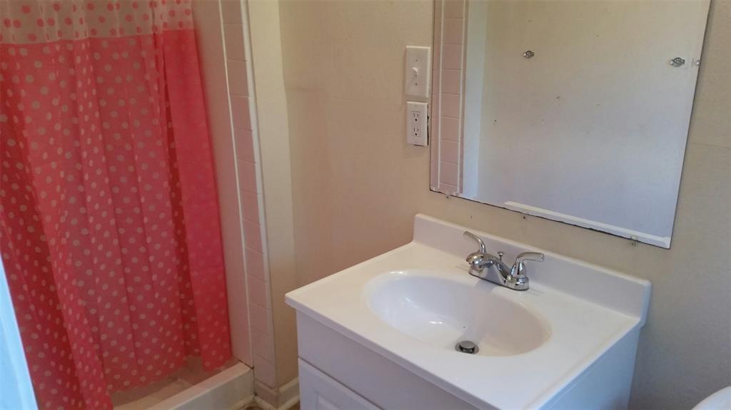 Brothers Broadmoor Terrace Sub - Residential Lease