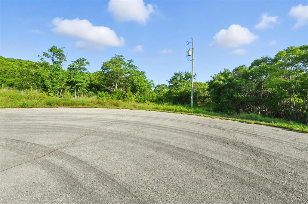 Ph 19 The Retreat Sub - Land