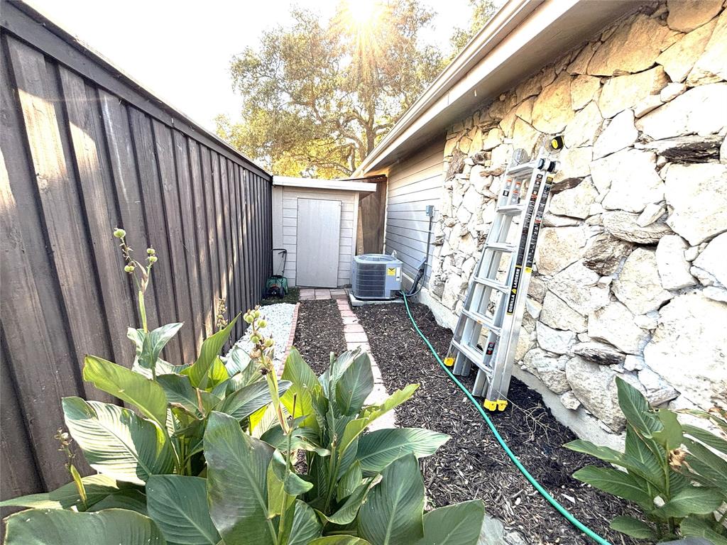 Timberleaf Lane Twnhms - Residential