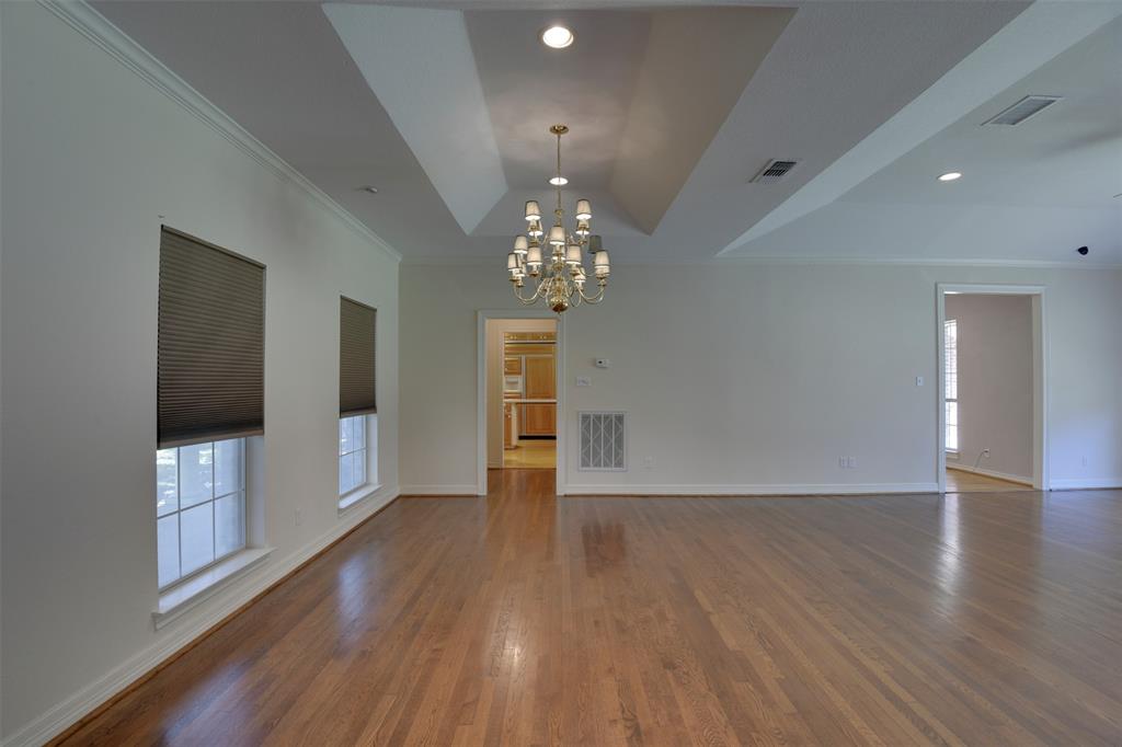 2215 California Lane
