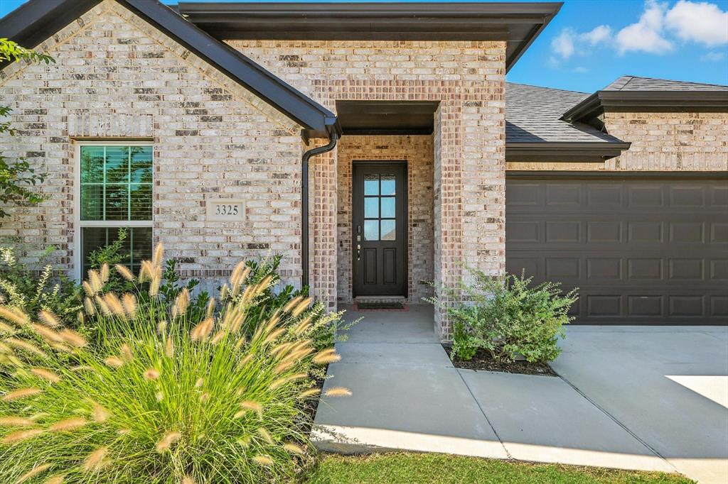 3325 Woodland