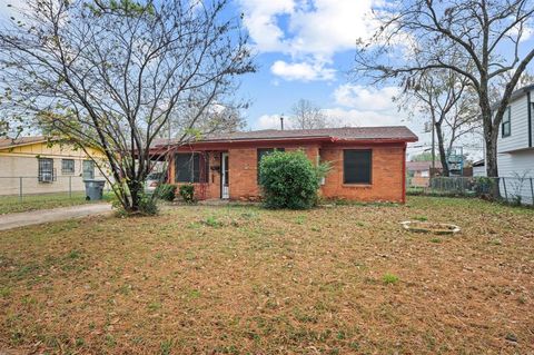 220 Satinwood Drive Dallas TX 75217