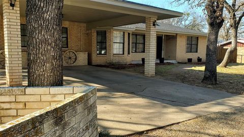 A home in Mineral Wells