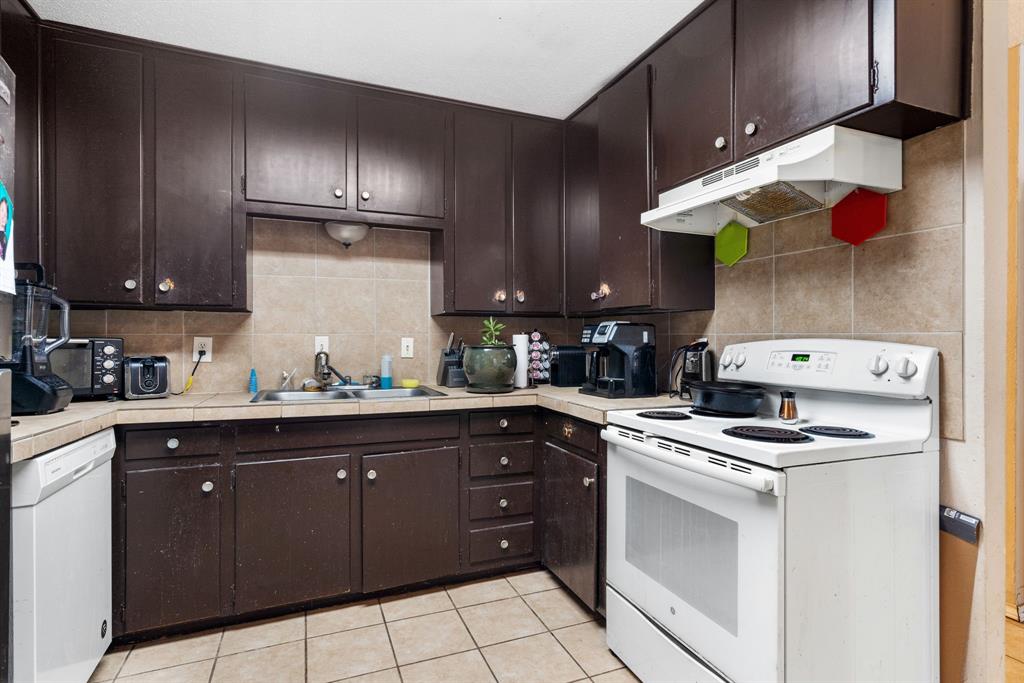 Wilshire Village - Residential Income