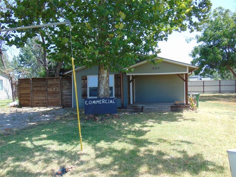 Photo of 809 Chestnut Street Street, Aubrey, TX 76227 (MLS # 21362345)