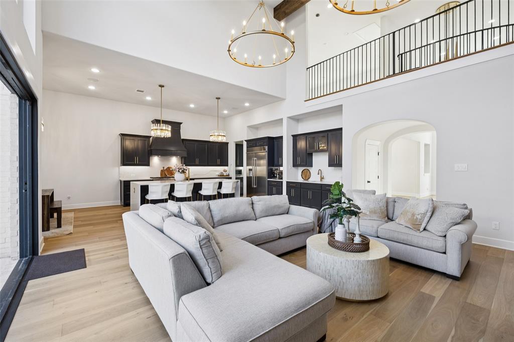 Hillside Of Flower M - Residential