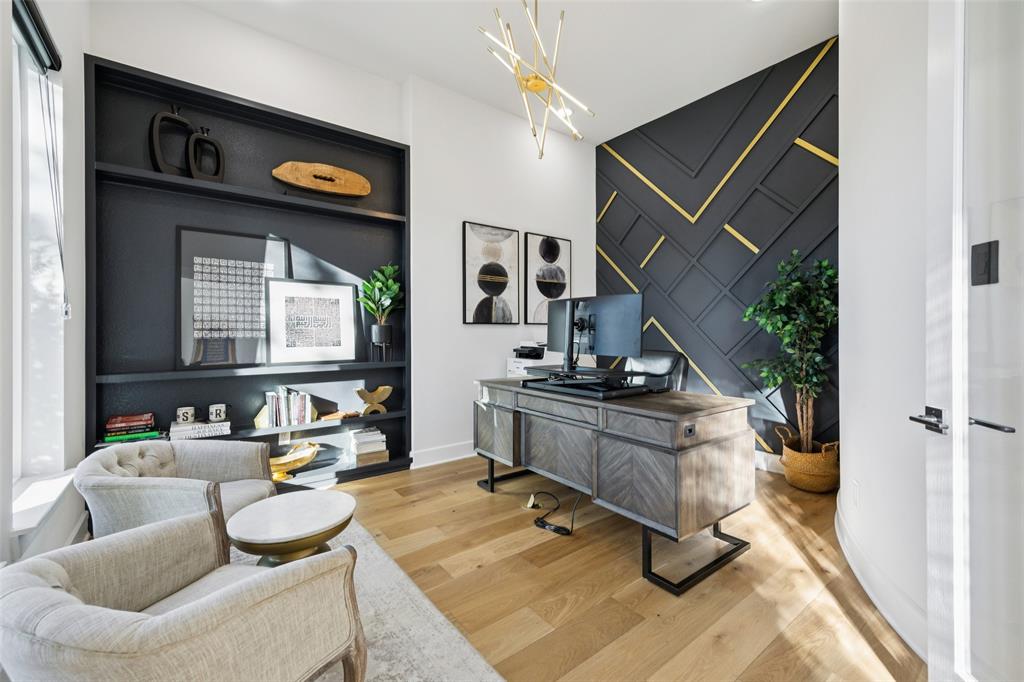 Hillside Of Flower M - Residential