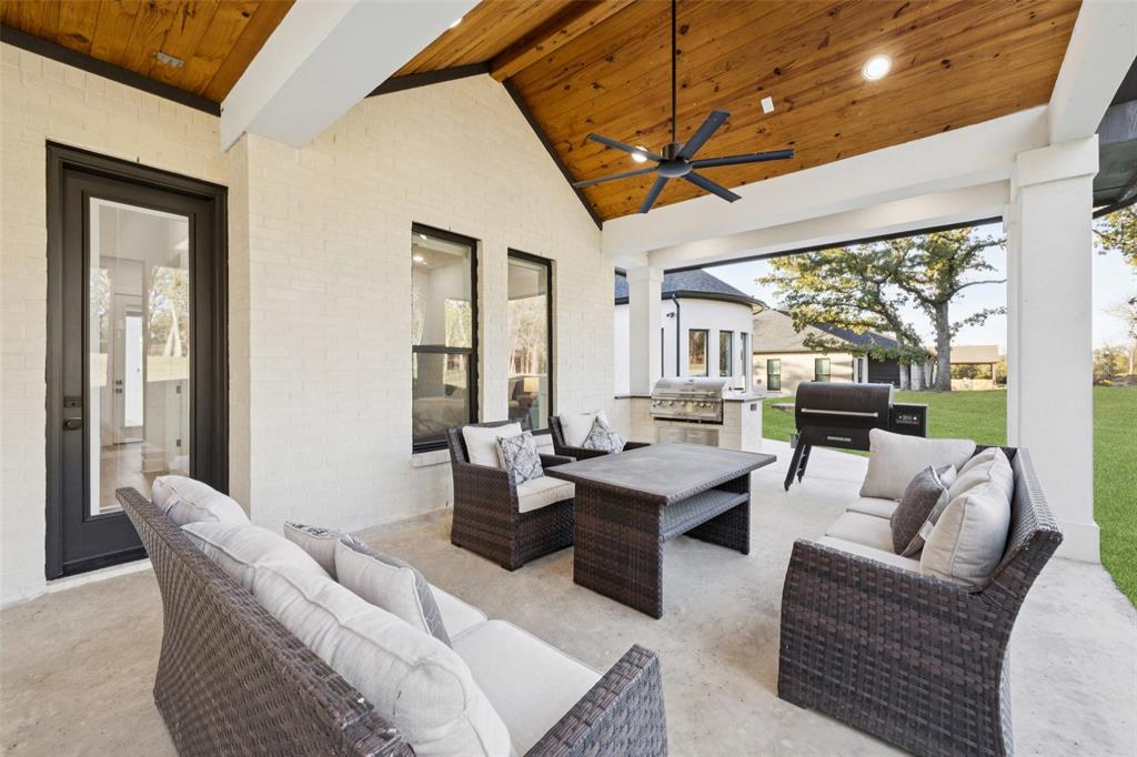 Hillside Of Flower M - Residential