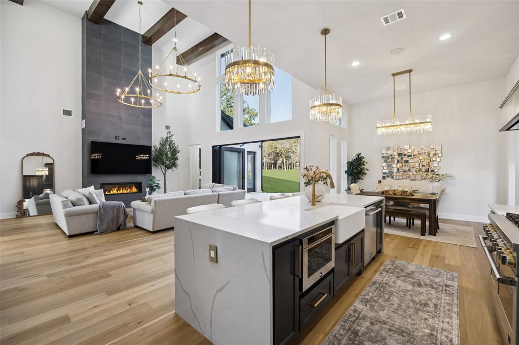 Hillside Of Flower M - Residential