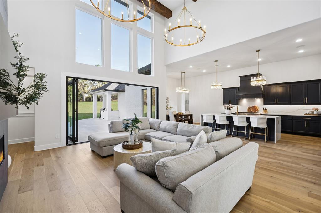 Hillside Of Flower M - Residential