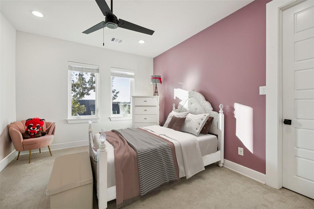 Hillside Of Flower M - Residential