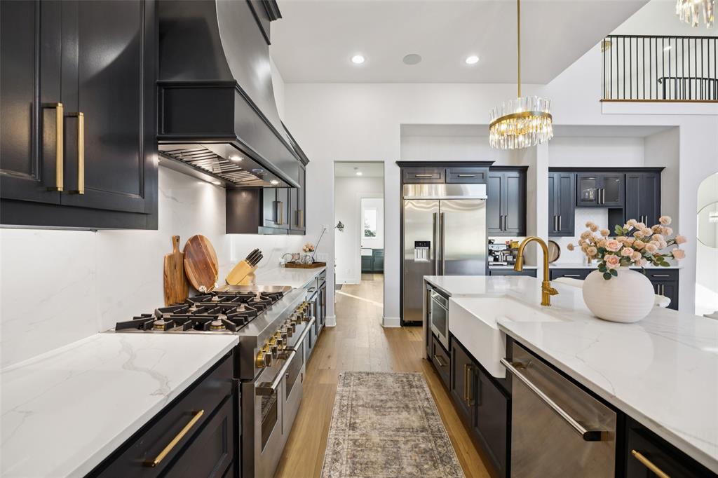 Hillside Of Flower M - Residential