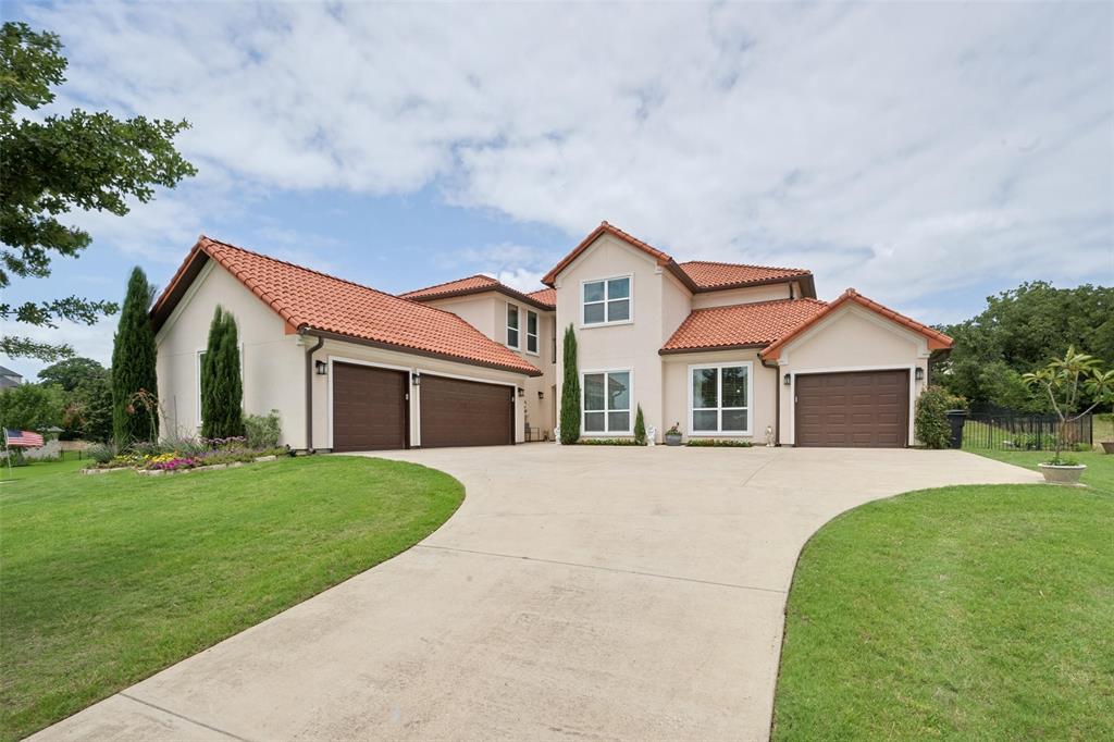 2501 Oak Bluff Drive