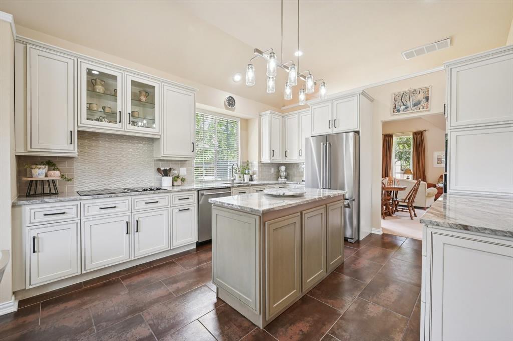 2808 Lake Ville Lane