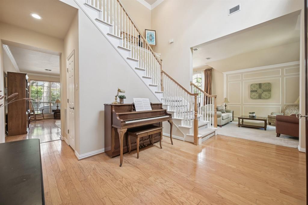 2808 Lake Ville Lane
