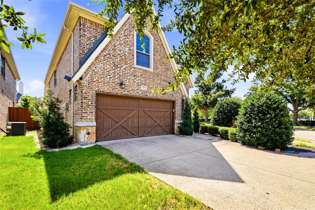 704 Davinci Court