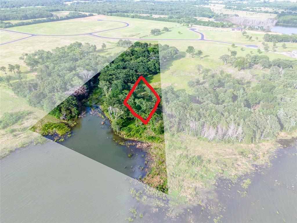 310 Lakewood Lane