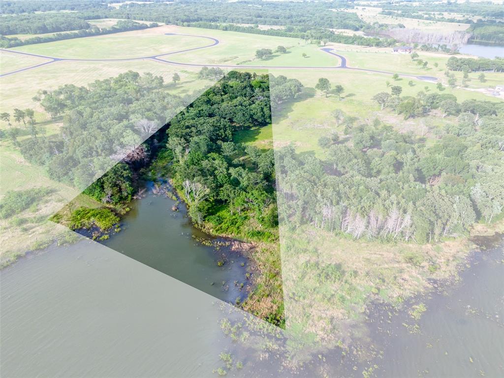 310 Lakewood Lane