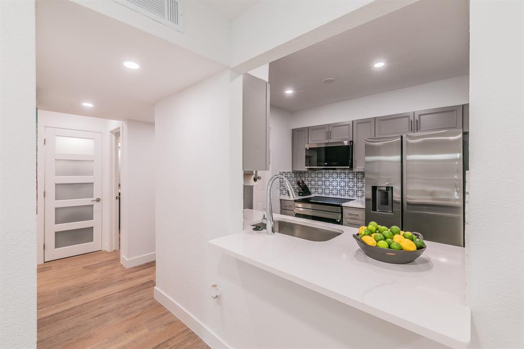 4851 Cedar Springs Road 175
