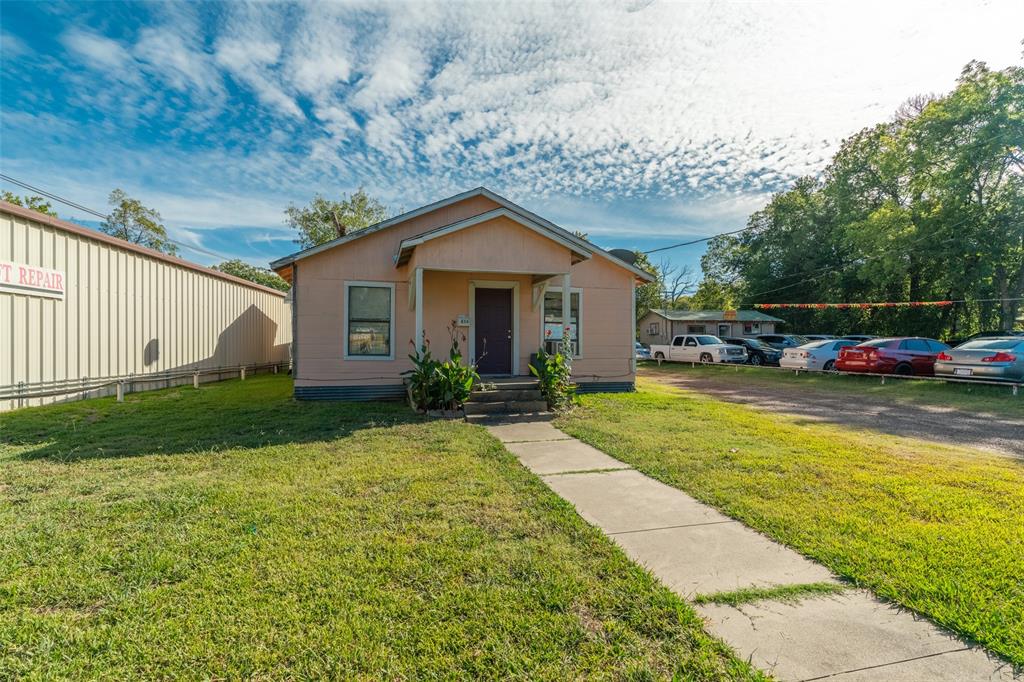 TOWN: SULPHUR SPRINGS - Residential