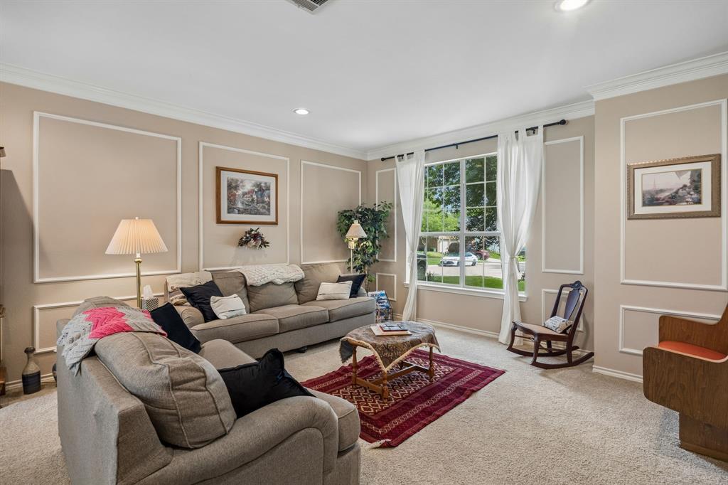 800 Fernwood Court