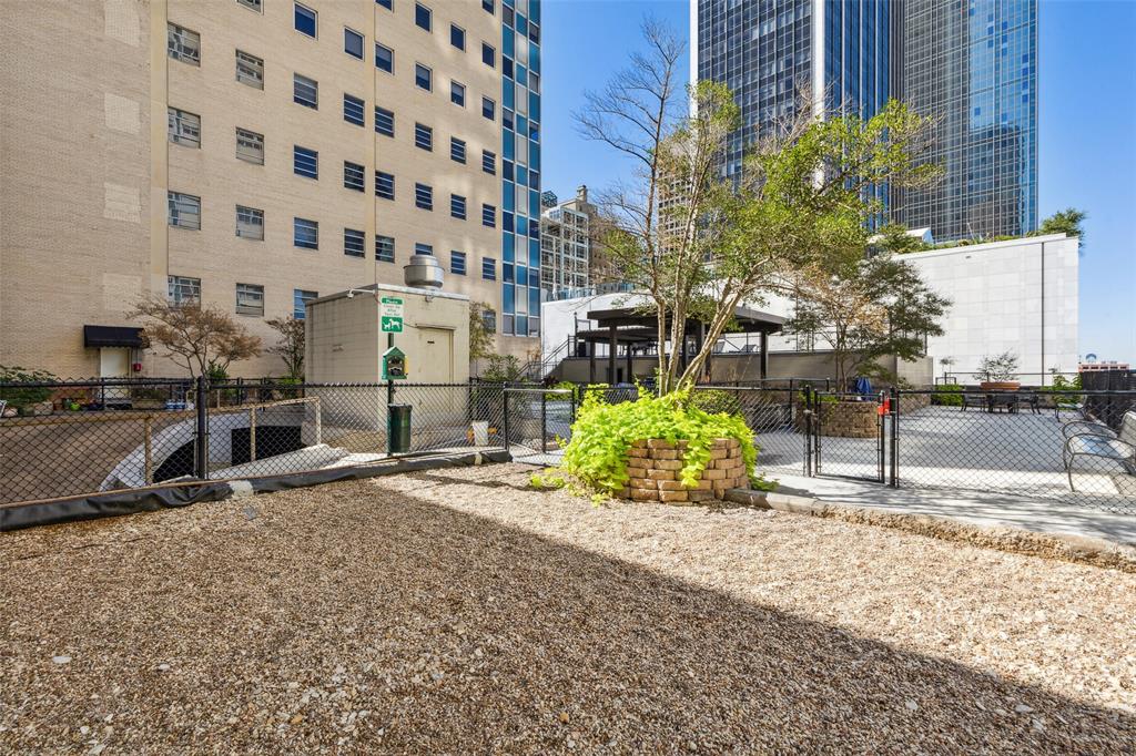 1505 Elm Street Condo - Residential