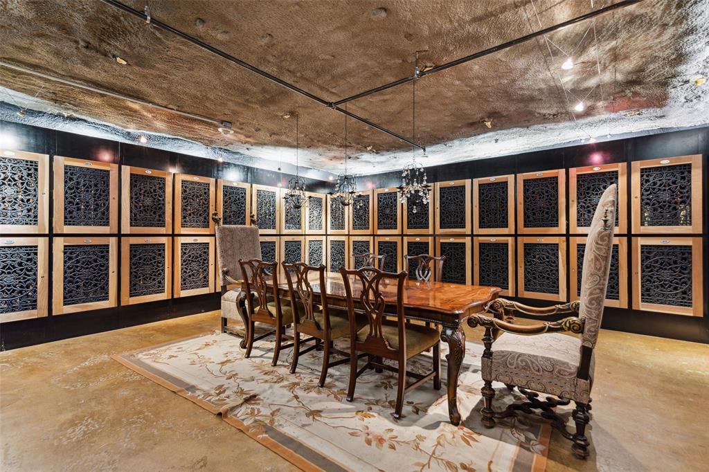 1505 Elm Street Condo - Residential