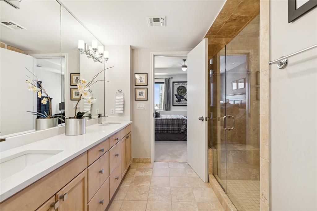 1505 Elm Street Condo - Residential