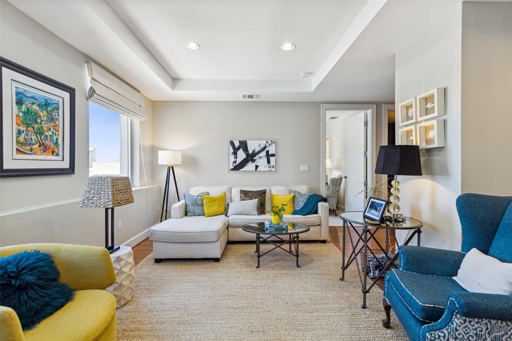 1505 Elm Street Condo - Residential