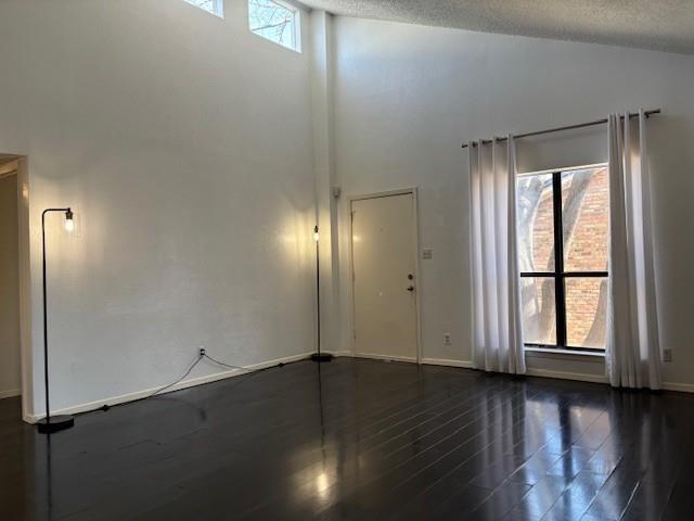 oaks lane condo - Residential Lease