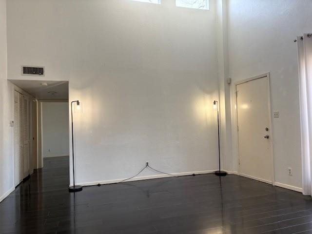 oaks lane condo - Residential Lease