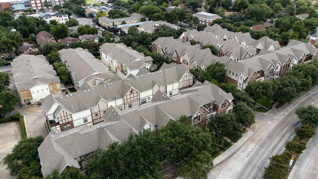 Stratford At Lakewood Condos A - Residential