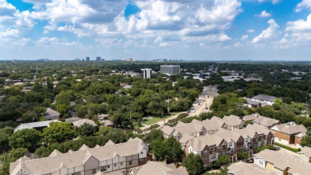 Stratford At Lakewood Condos A - Residential