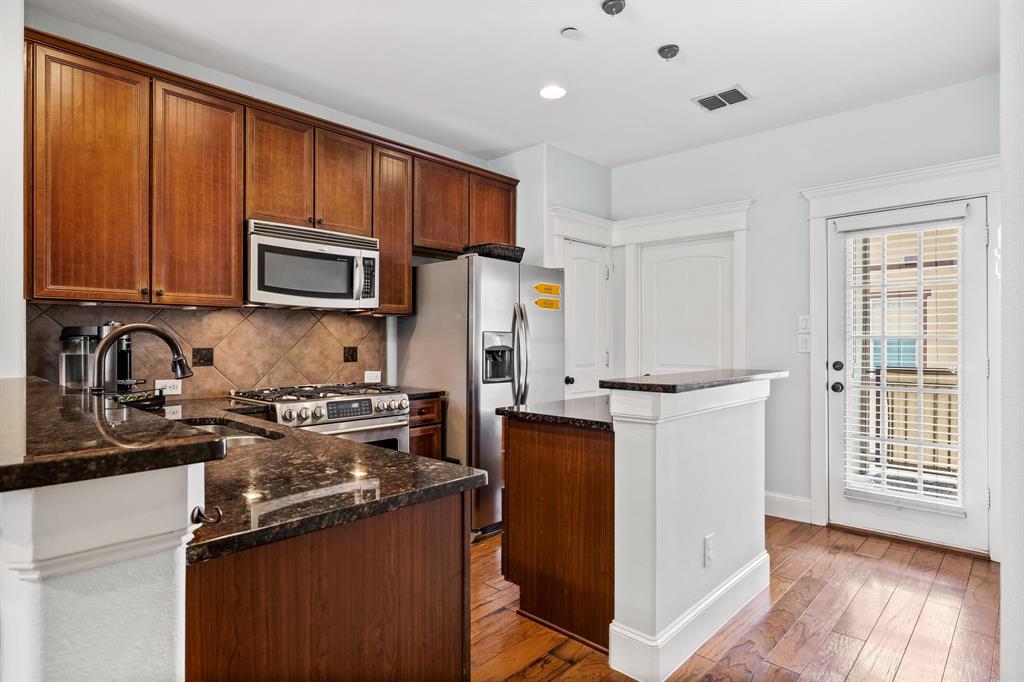 Stratford At Lakewood Condos A - Residential