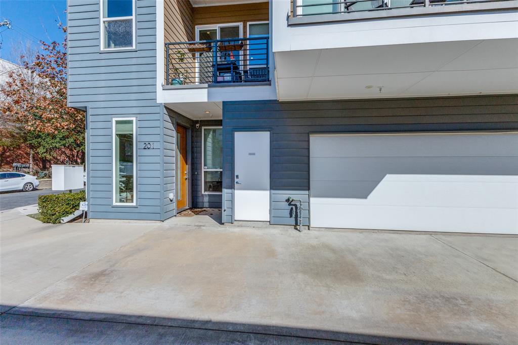 3812 San Jacinto Street 201