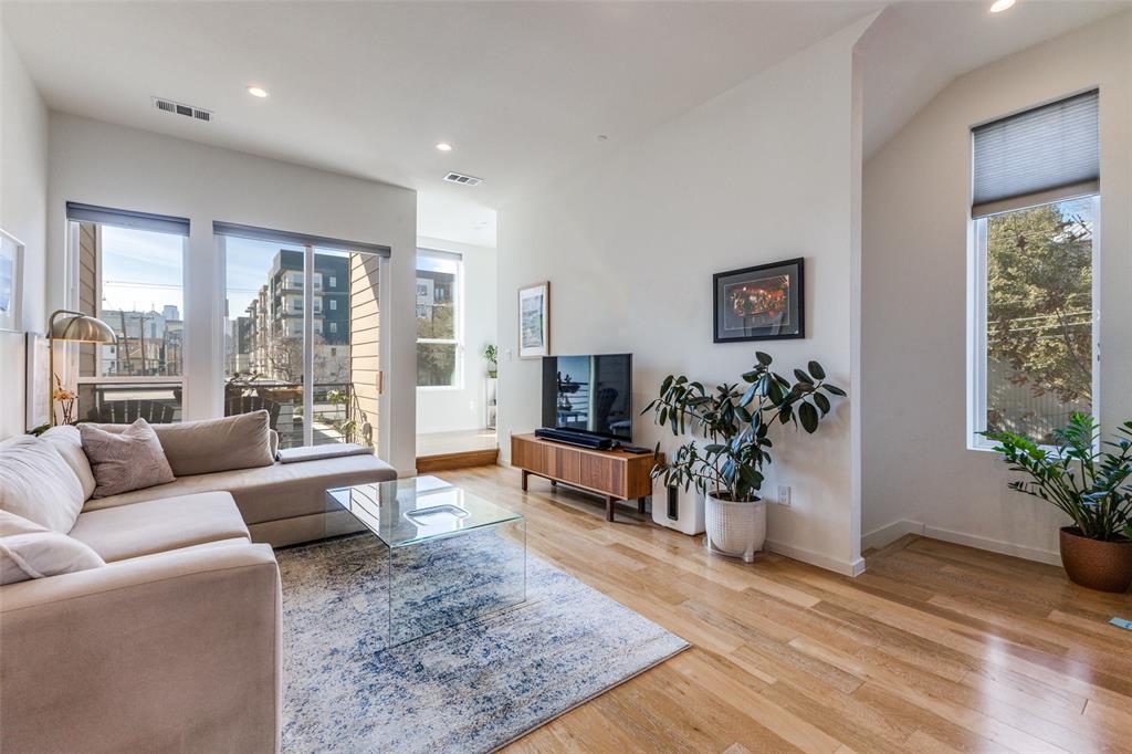 3812 San Jacinto Street 201