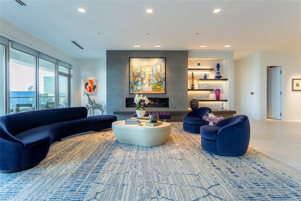 2300 WOLF Street 18A