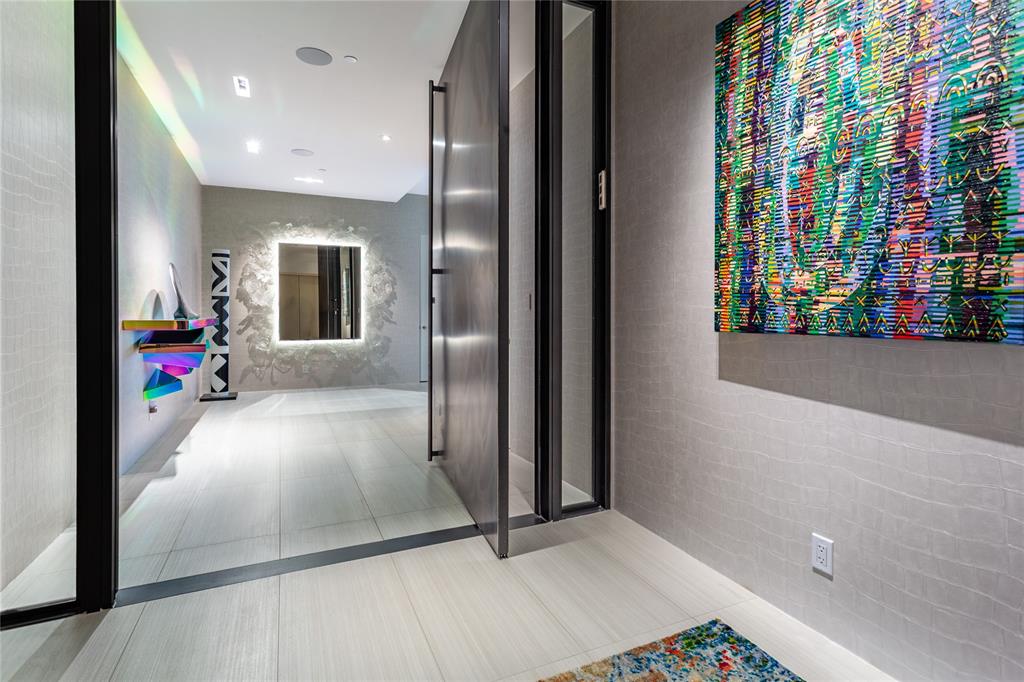 2300 WOLF Street 18A