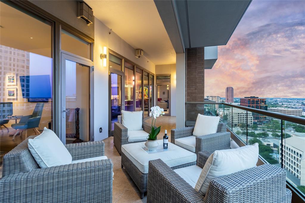 Stoneleigh Residences - Residential