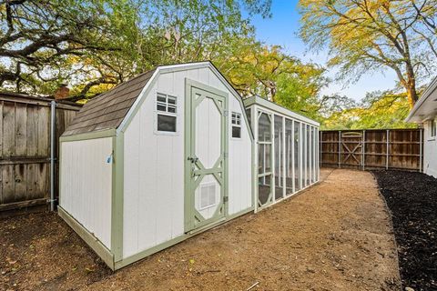 Tiny photo for 7612 Maplecrest Drive, Dallas, TX 75254 (MLS # 21100888)